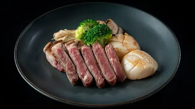 ห้องอาหาร ชิซานะ นามิ (Chisana Nami)